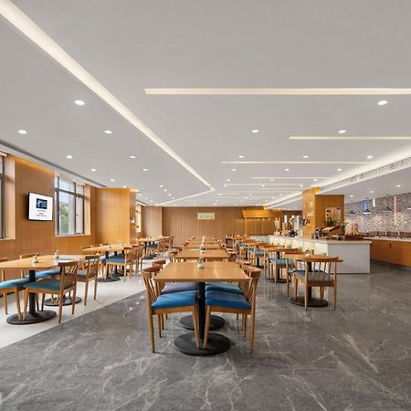 Holiday Inn Express Chengdu Airport Zone Free Shuttle From Shuangliu International Airport To Hotel ,Welcome Drink ภายนอก รูปภาพ
