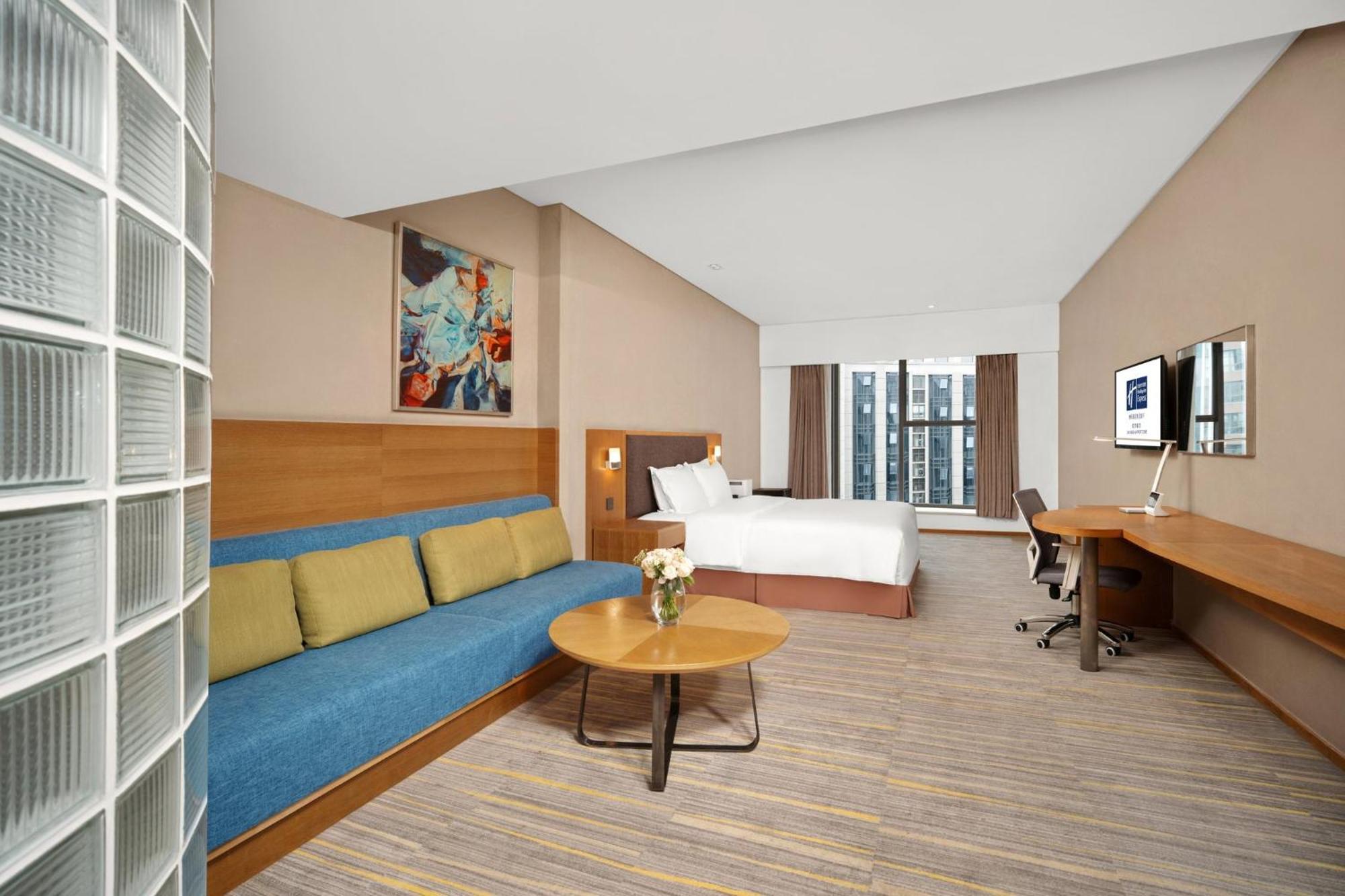 Holiday Inn Express Chengdu Airport Zone Free Shuttle From Shuangliu International Airport To Hotel ,Welcome Drink ภายนอก รูปภาพ