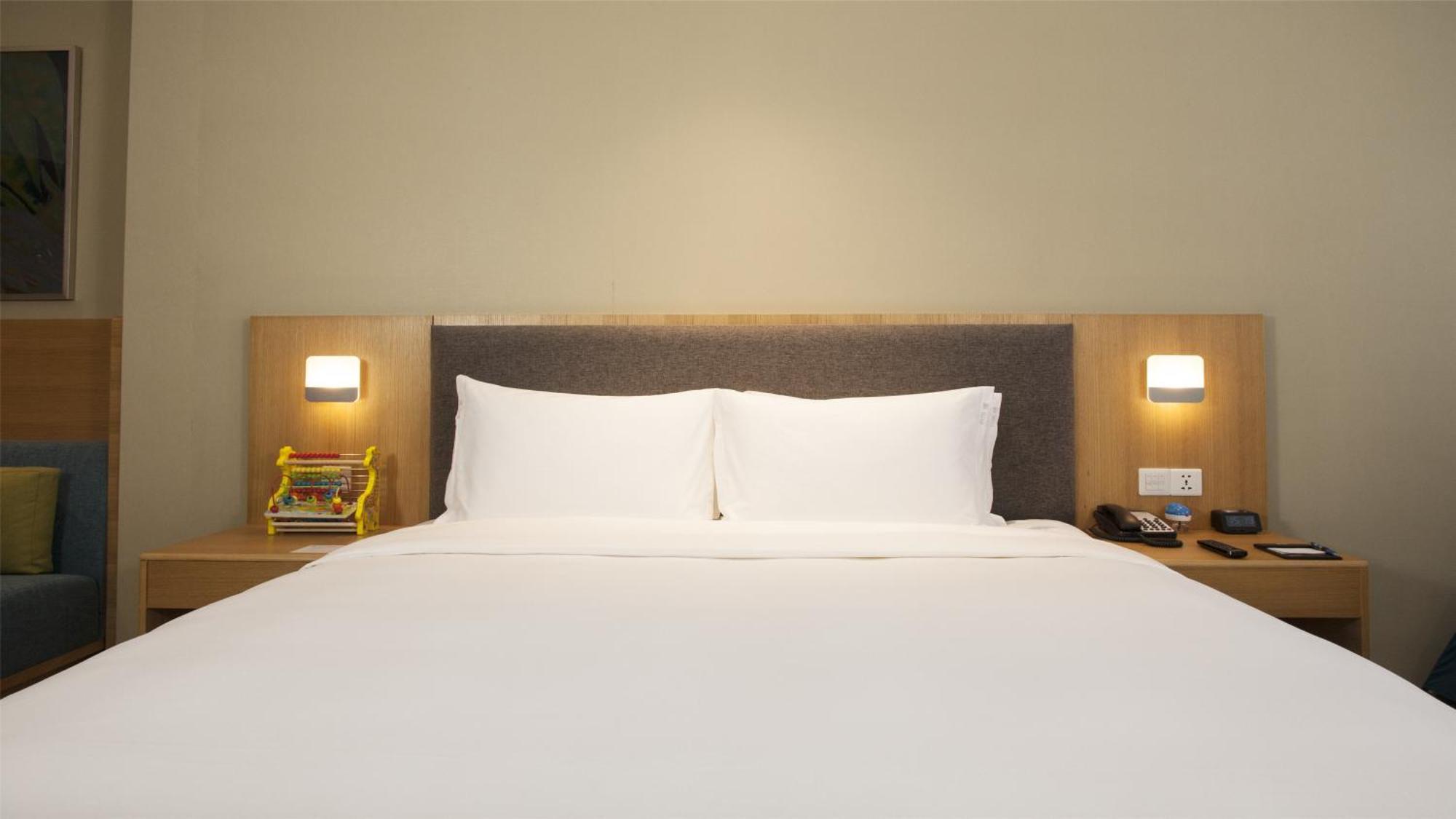 Holiday Inn Express Chengdu Airport Zone Free Shuttle From Shuangliu International Airport To Hotel ,Welcome Drink ภายนอก รูปภาพ