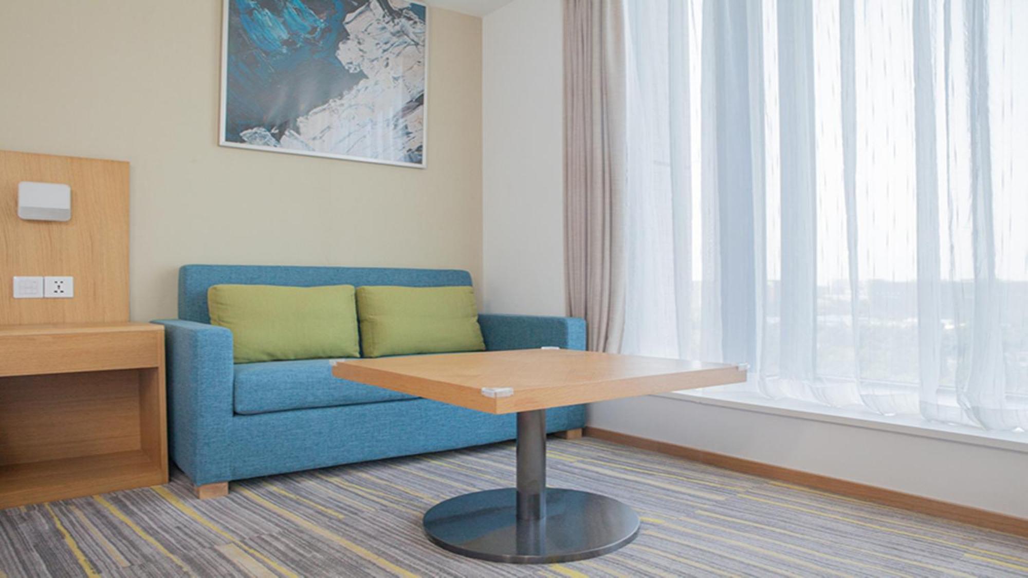 Holiday Inn Express Chengdu Airport Zone Free Shuttle From Shuangliu International Airport To Hotel ,Welcome Drink ภายนอก รูปภาพ