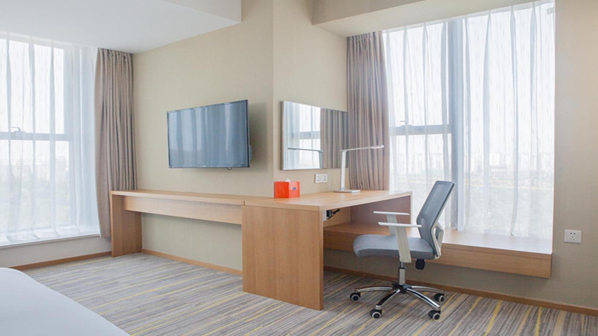 Holiday Inn Express Chengdu Airport Zone Free Shuttle From Shuangliu International Airport To Hotel ,Welcome Drink ภายนอก รูปภาพ