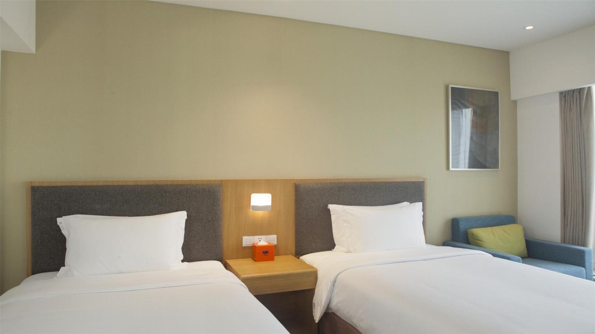 Holiday Inn Express Chengdu Airport Zone Free Shuttle From Shuangliu International Airport To Hotel ,Welcome Drink ภายนอก รูปภาพ