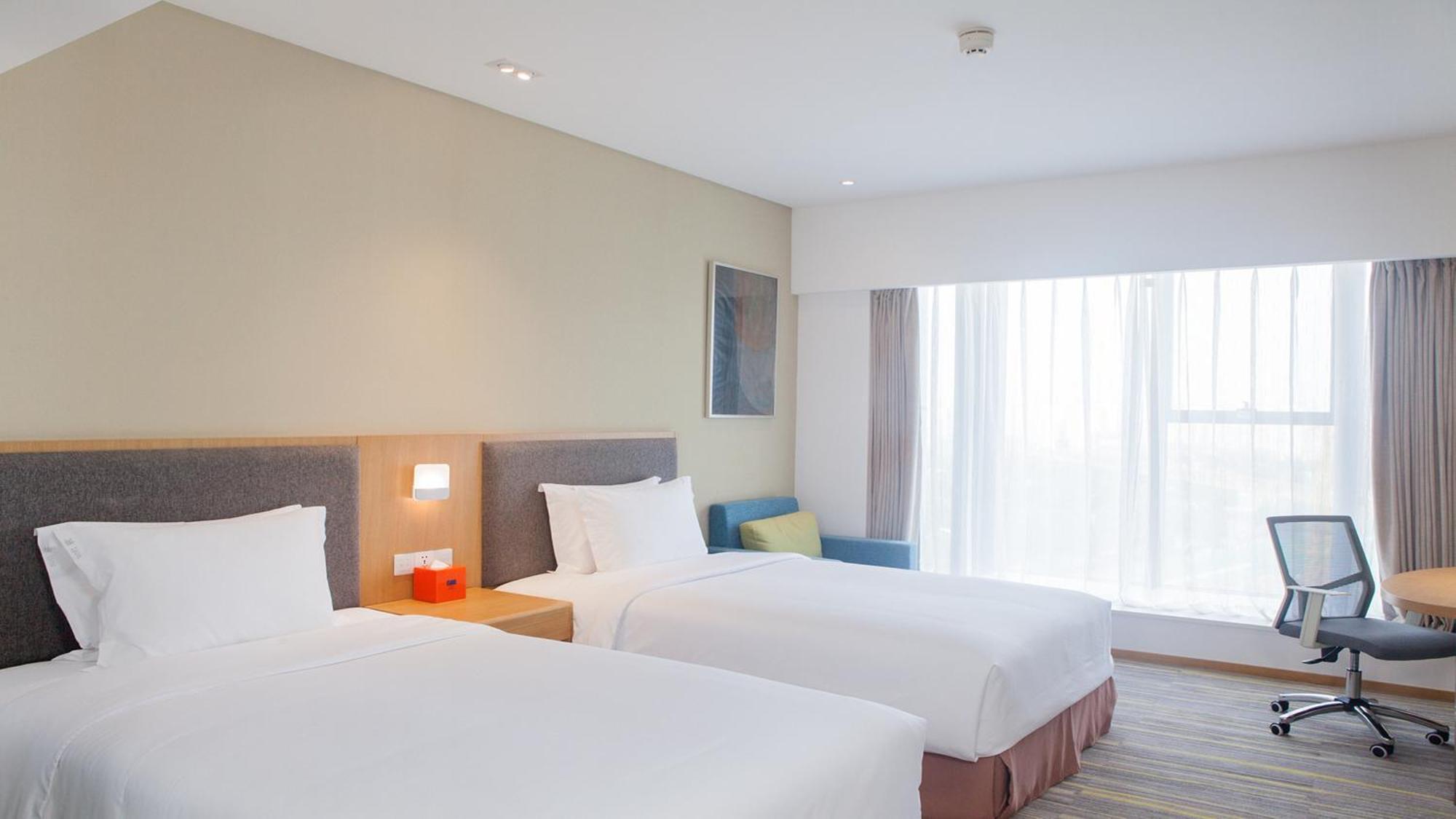 Holiday Inn Express Chengdu Airport Zone Free Shuttle From Shuangliu International Airport To Hotel ,Welcome Drink ภายนอก รูปภาพ